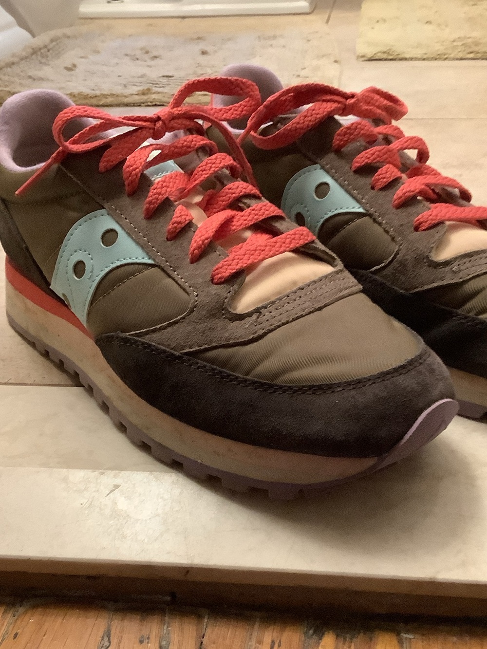 Saucony suede & nylon Women’s multi colored Casual Running Sneakers